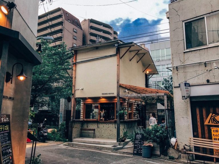 中目黒駅近の人気お洒落カフェ。深夜営業、勉強用Wi-Fi・電源カフェ情報もぬかりなく。